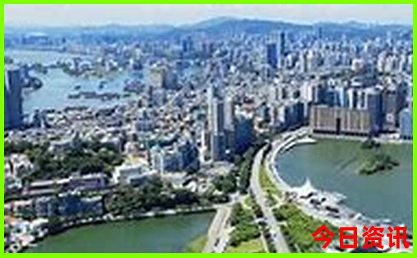 新疆那个地方适合旅游